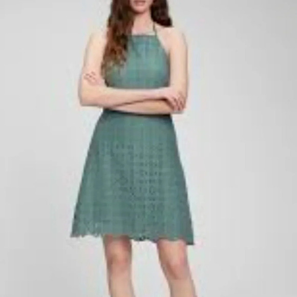 GAP Dresses & Skirts - 3/$25 NEW Gap cotton eyelet halter dress side zip elastic back green size 2
